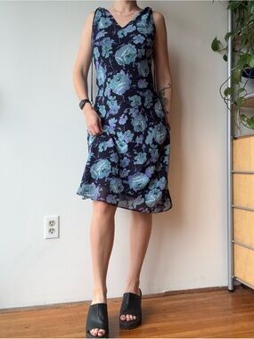 Lola P. Blue Floral V-Neck Sequin Sleeveless Midi Dress